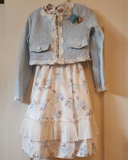 Veste Rose avec Détails en Dentelle et Fleur en Relief