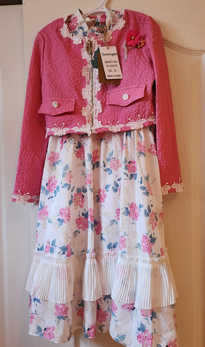 Veste Rose avec Détails en Dentelle et Fleur en Relief